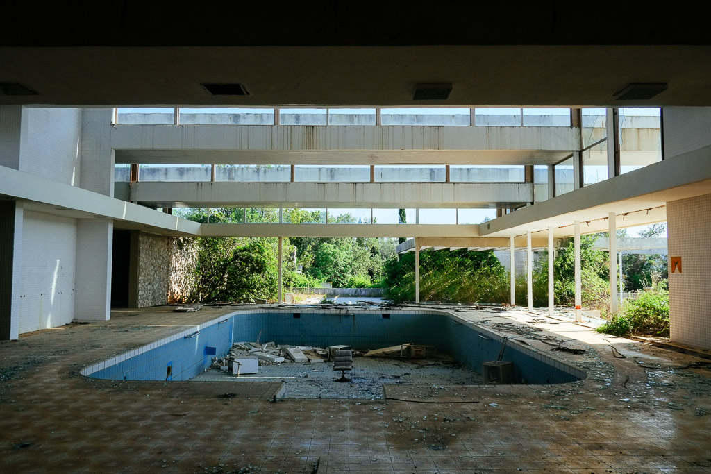 abandoned hotel croatia (2)