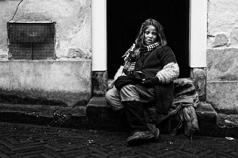 Grubby Street Kids, Dandies, and Drunks - Dickens Festival Deventer