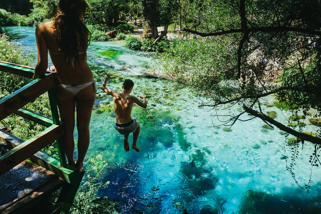 blue eye albania swimmingblue eye albania swimming