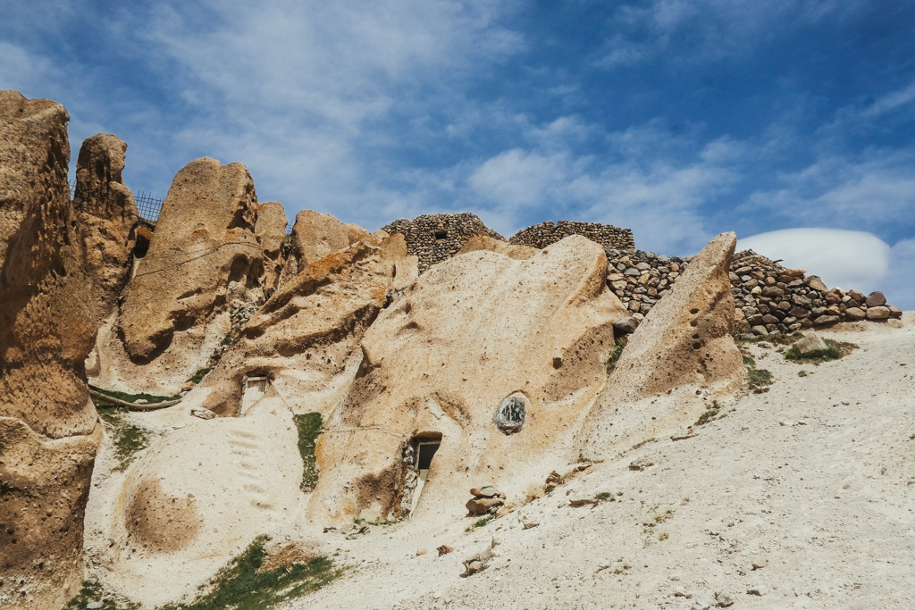 cave homes kandovan iran