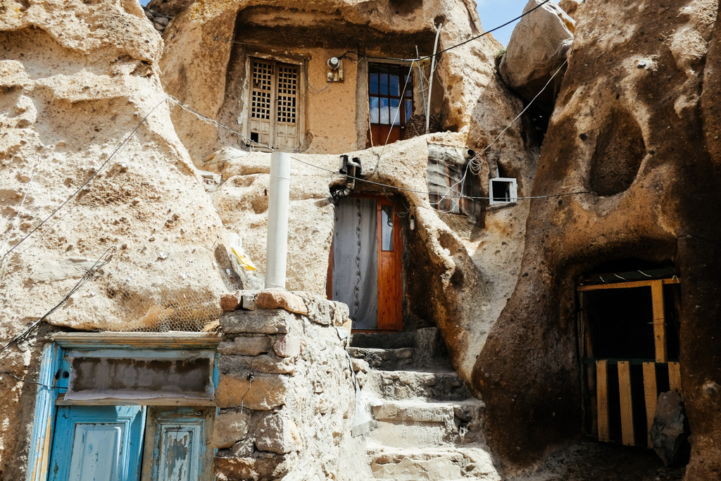 kandovan iran cave houses