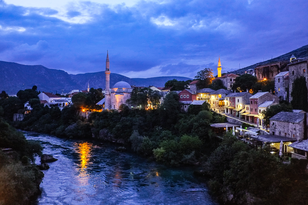 mostar at night