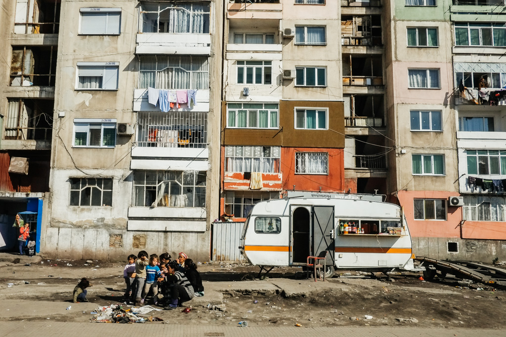 Alone In The Largest Roma Ghetto - Stolipinovo 🇧🇬