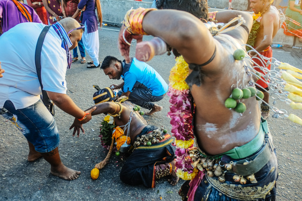 thaipusam malaysia cavethaipusam malaysia cave